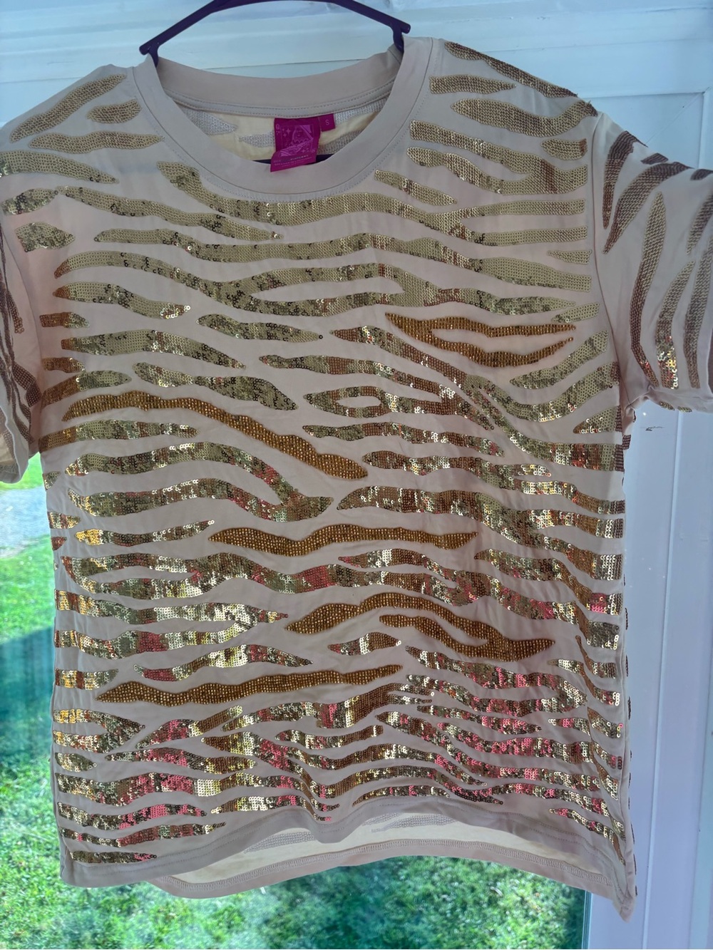 QOS size small tiger, print shirt